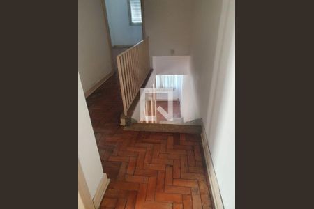 Casa à venda com 3 quartos, 161m² em Vila Bertioga, São Paulo