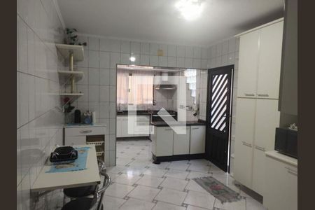 Casa à venda com 4 quartos, 202m² em Vila Cleonice, São Paulo