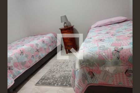 Casa à venda com 4 quartos, 170m² em Jardim Piqueroby, São Paulo