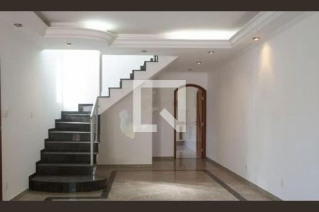 Casa à venda com 3 quartos, 194m² em Jardim Textil, São Paulo