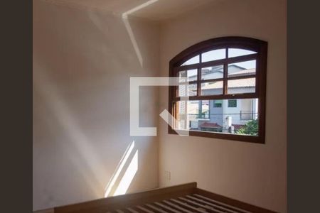 Casa à venda com 3 quartos, 194m² em Jardim Textil, São Paulo