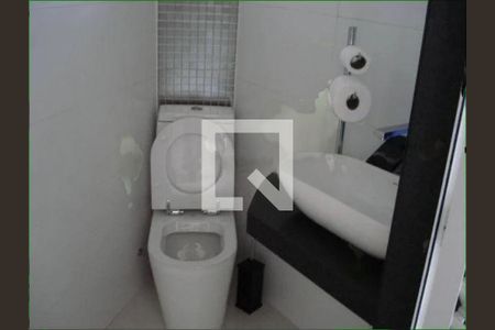 Casa à venda com 3 quartos, 311m² em Jardim Piqueroby, São Paulo