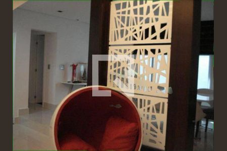 Casa à venda com 3 quartos, 311m² em Jardim Piqueroby, São Paulo