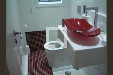 Casa à venda com 3 quartos, 311m² em Jardim Piqueroby, São Paulo