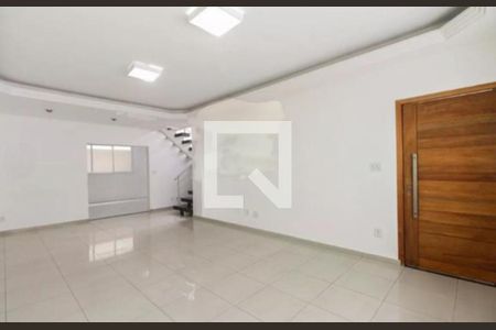 Casa à venda com 3 quartos, 298m² em Vila Carrão, São Paulo