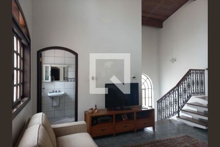 Casa à venda com 4 quartos, 256m² em Chácara Santo Antônio (Zona Leste), São Paulo
