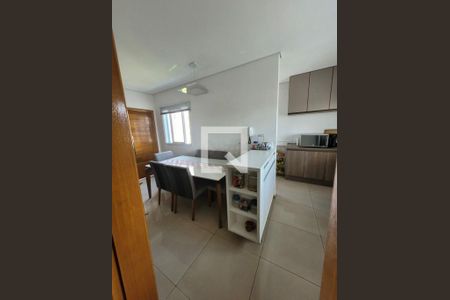 Apartamento à venda com 2 quartos, 57m² em Guaiauna, São Paulo