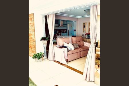 Apartamento à venda com 3 quartos, 137m² em Vila Regente Feijó, São Paulo