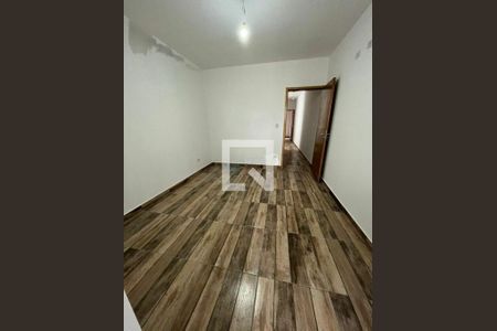 Casa à venda com 3 quartos, 100m² em Parque Tomas Saraiva, São Paulo