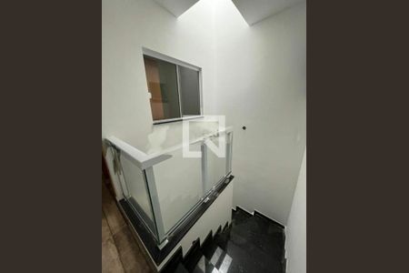 Casa à venda com 3 quartos, 100m² em Parque Tomas Saraiva, São Paulo