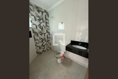 Casa à venda com 3 quartos, 100m² em Parque Tomas Saraiva, São Paulo