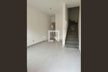 Casa à venda com 2 quartos, 67m² em Vila Ponte Rasa, São Paulo