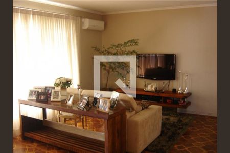 Casa à venda com 3 quartos, 260m² em Vila Carrão, São Paulo