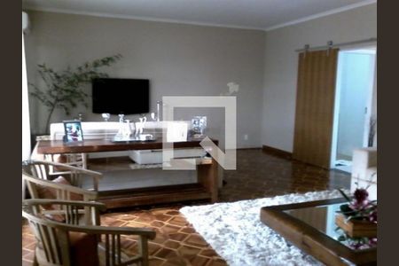 Casa à venda com 3 quartos, 260m² em Vila Carrão, São Paulo