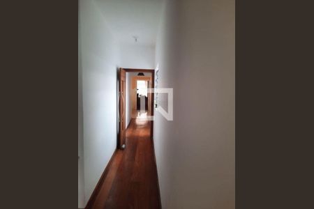 Casa à venda com 3 quartos, 260m² em Vila Carrão, São Paulo