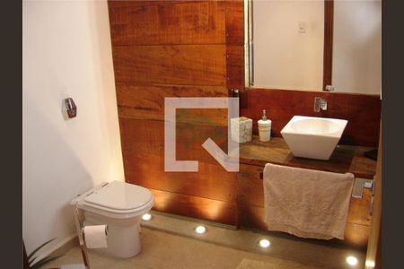 Casa à venda com 3 quartos, 260m² em Vila Carrão, São Paulo