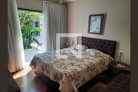 Casa à venda com 3 quartos, 260m² em Vila Carrão, São Paulo