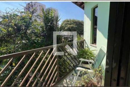 Casa à venda com 4 quartos, 350m² em Vila Carrão, São Paulo