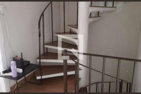 Casa à venda com 4 quartos, 350m² em Vila Carrão, São Paulo