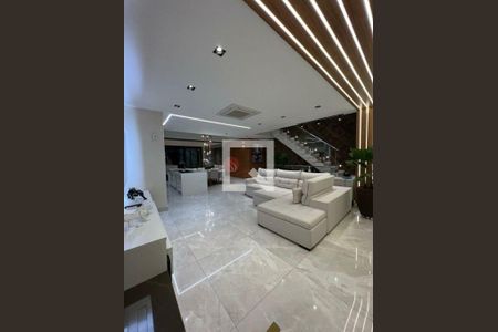 Casa à venda com 3 quartos, 680m² em Vila Carrão, São Paulo