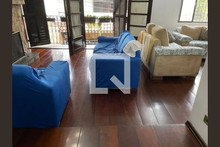 Casa à venda com 3 quartos, 211m² em Vila Primavera, São Paulo