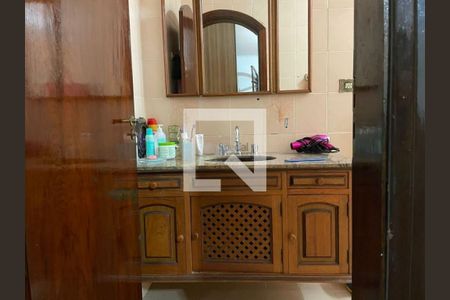 Casa à venda com 3 quartos, 211m² em Vila Primavera, São Paulo