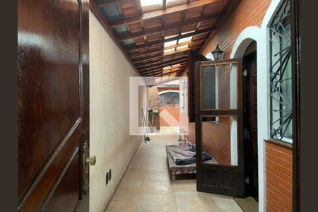 Casa à venda com 3 quartos, 211m² em Vila Primavera, São Paulo