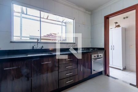 Casa à venda com 3 quartos, 202m² em Vila Santa Clara, São Paulo