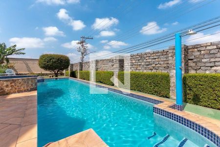 Casa à venda com 3 quartos, 202m² em Vila Santa Clara, São Paulo