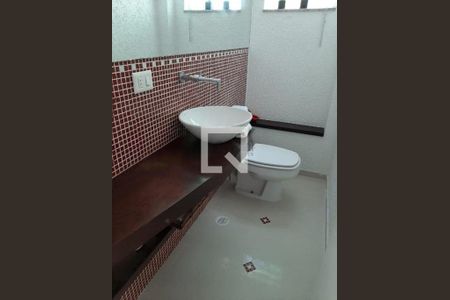 Casa à venda com 3 quartos, 154m² em Vila Carrão, São Paulo