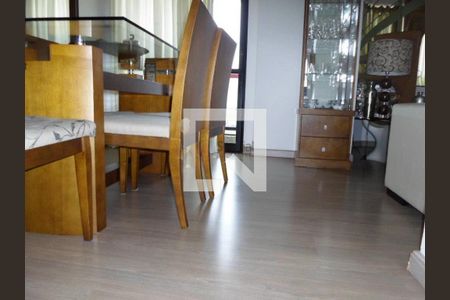 Apartamento à venda com 4 quartos, 209m² em Vila Carrão, São Paulo