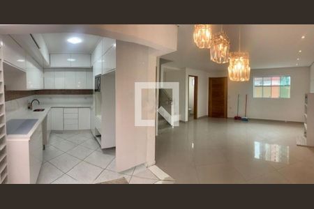 Casa à venda com 3 quartos, 115m² em Vila Matilde, São Paulo