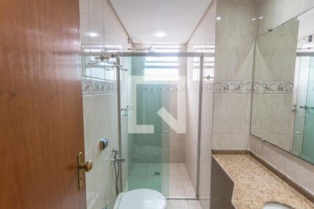 Banheiro Social de apartamento à venda com 3 quartos, 90m² em Santo Antônio, Belo Horizonte