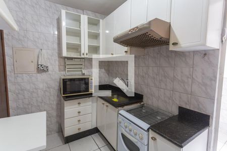 Cozinha de apartamento à venda com 3 quartos, 90m² em Santo Antônio, Belo Horizonte