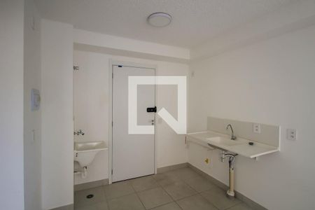 Sala/Cozinha de apartamento para alugar com 2 quartos, 33m² em Jardim Santa Adelia, São Paulo