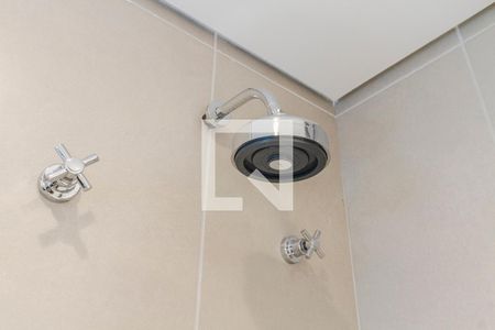 Banheiro de kitnet/studio à venda com 1 quarto, 27m² em Cerqueira César, São Paulo