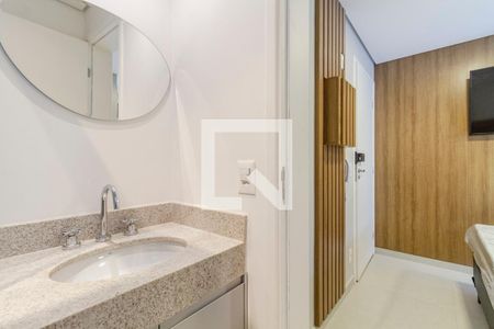 Banheiro de kitnet/studio à venda com 1 quarto, 27m² em Cerqueira César, São Paulo