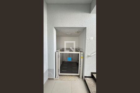 Área comum - Elevador de apartamento à venda com 2 quartos, 64m² em Campestre, Santo André