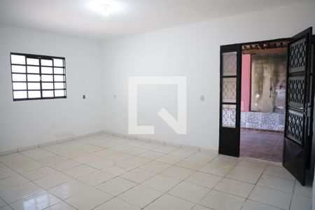Sala de casa para alugar com 3 quartos, 360m² em Condomínio Amin Camargo, Goiânia
