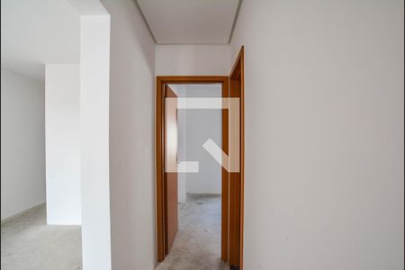 Corredor de apartamento à venda com 2 quartos, 65m² em Campestre, Santo André