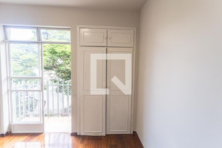Armário do Quarto 3 de apartamento para alugar com 3 quartos, 126m² em Grajaú, Belo Horizonte