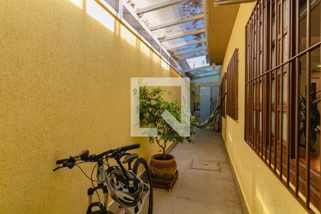 Corredor de casa à venda com 3 quartos, 156m² em Planalto Paulista, São Paulo