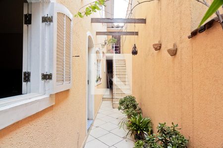 Área externa de casa à venda com 3 quartos, 154m² em Jardim Santo Elias, São Paulo