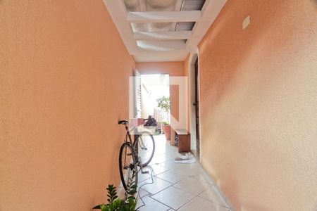 Área externa de casa à venda com 3 quartos, 154m² em Jardim Santo Elias, São Paulo