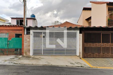 Fachada de casa à venda com 3 quartos, 154m² em Jardim Santo Elias, São Paulo