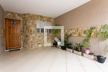 Garagem de casa à venda com 3 quartos, 180m² em Vila Carrão, São Paulo