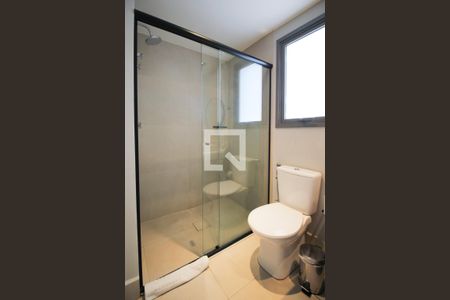 Banheiro de kitnet/studio à venda com 1 quarto, 27m² em Indianópolis, São Paulo