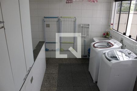 Área de serviço de casa à venda com 4 quartos, 445m² em Jardim Guapira, São Paulo