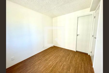 Quarto de apartamento para alugar com 1 quarto, 32m² em Parque Industrial Tomas Edson, São Paulo
