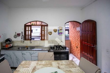 Cozinha 2 de casa à venda com 3 quartos, 51m² em Casa Grande, Diadema